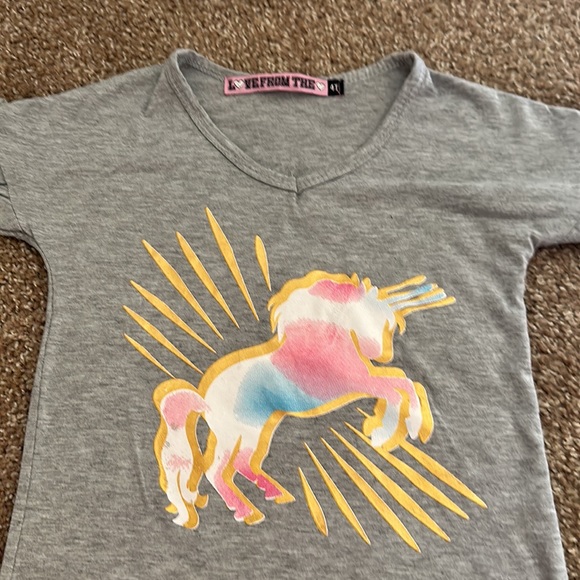 🦄Girls Unicorn Tee🦄 - Picture 2 of 5